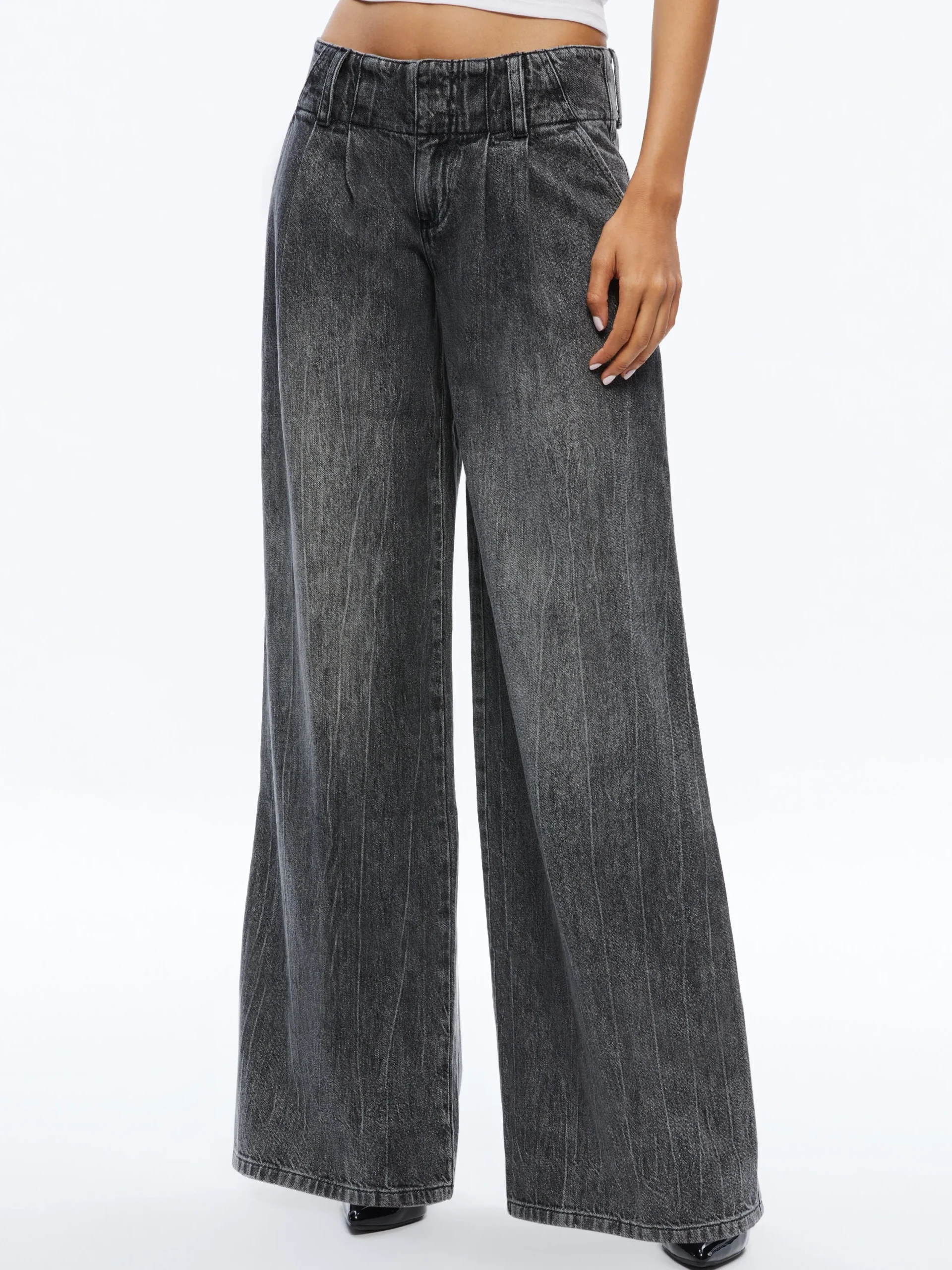 Alice and Olivia JEAN SHOP|JEANS*ANDERS LOW RISE PLEATED JEAN
