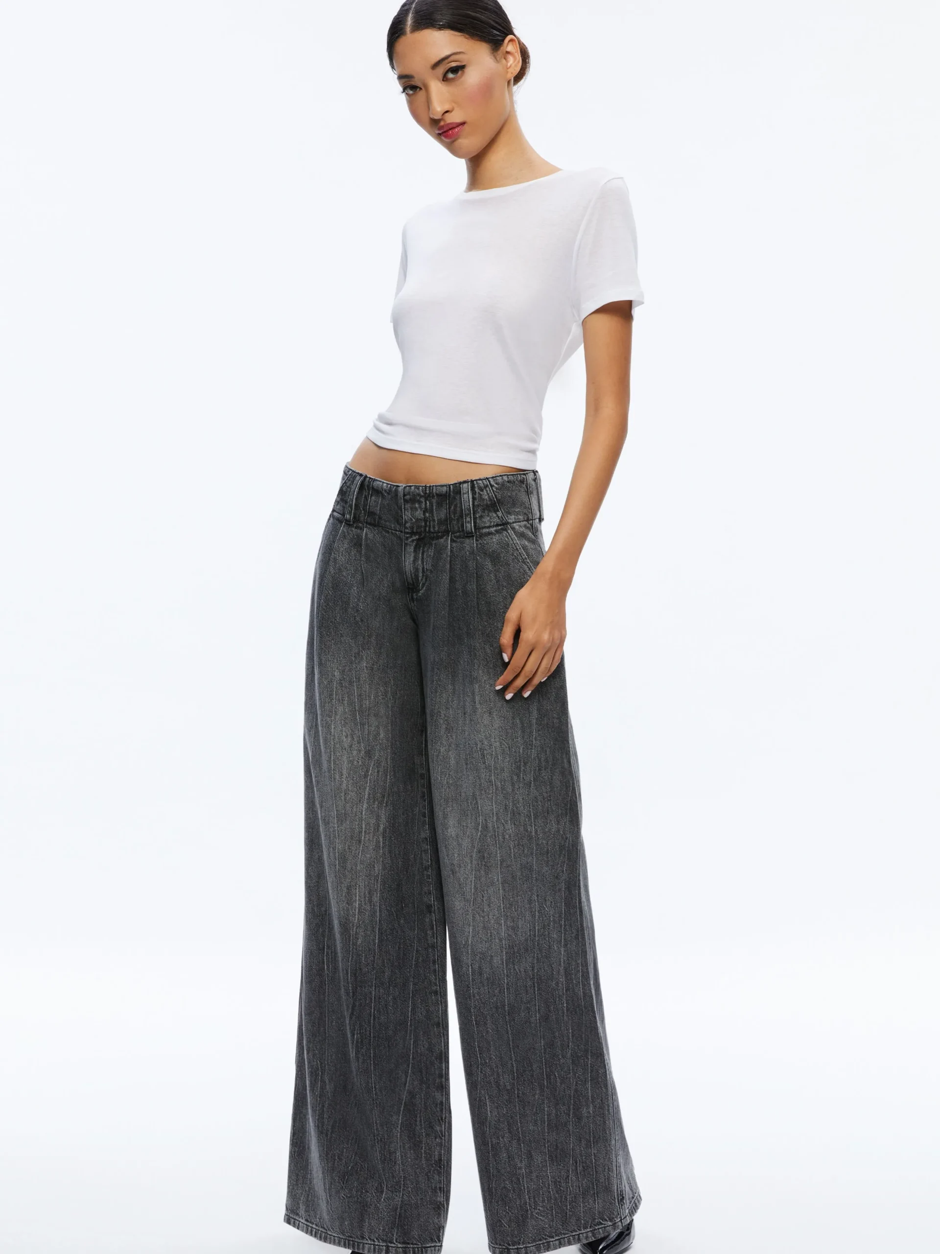 Alice and Olivia JEAN SHOP|JEANS*ANDERS LOW RISE PLEATED JEAN