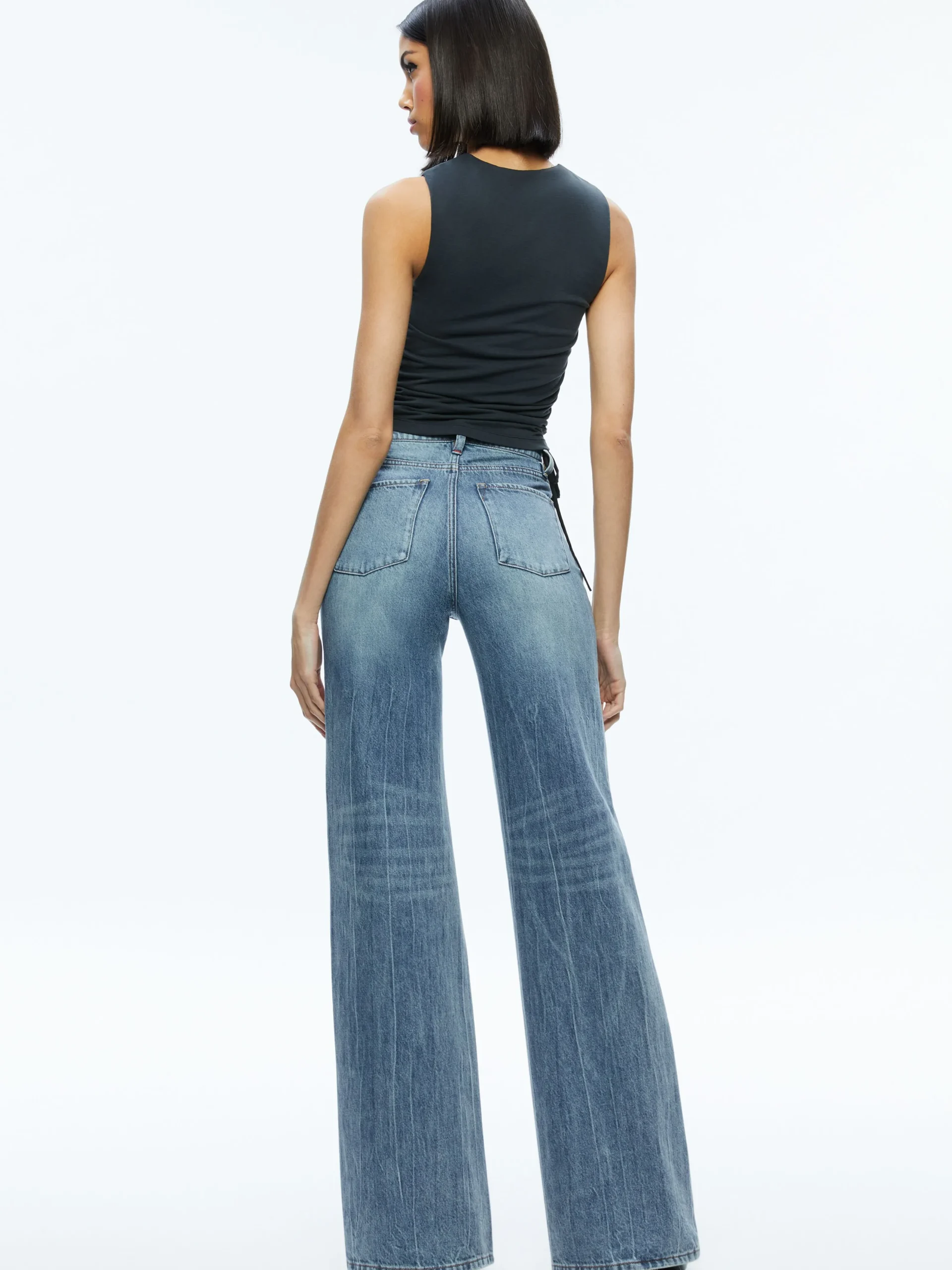 Alice and Olivia ESSENTIALS|TOPS*CHRISSY CREWNECK RUCHED CROP TOP