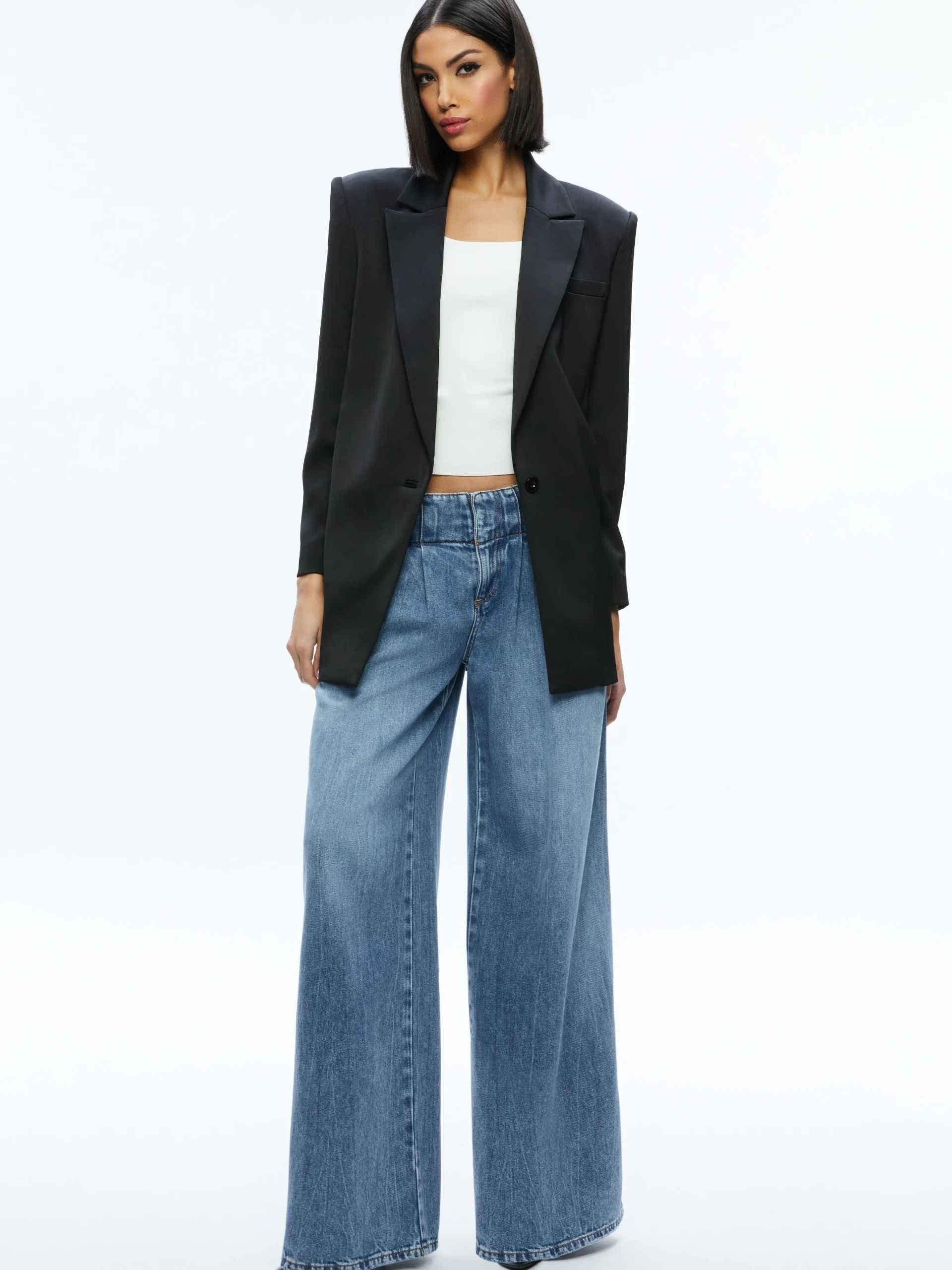 Alice and Olivia ESSENTIALS|THE WORKWEAR EDIT*COLLEY OVERSIZED BLAZER