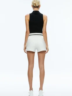 Alice and Olivia ESSENTIALS|THE WORKWEAR EDIT*ESTA PLEATED CONTRAST TRIM SHORT