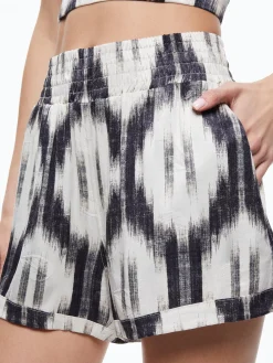 Alice and Olivia MATCHING SETS*IKAT PRINT DOMINO KIMONO WITH TIE BELT + ASH TIE NECK HALTER TOP + TANDY SHORTS