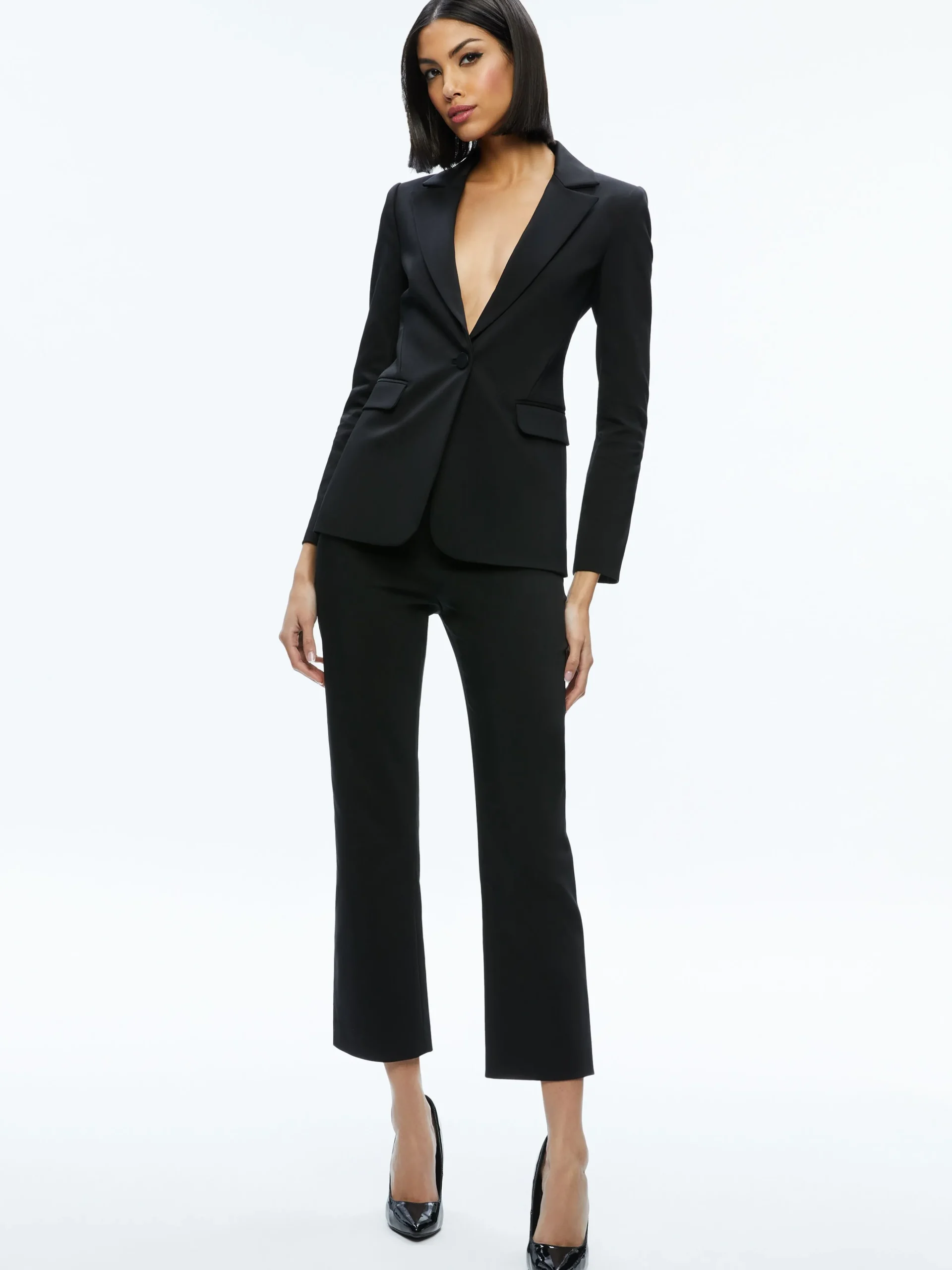 Alice and Olivia ESSENTIALS|THE WORKWEAR EDIT*MACEY SLIT SLEEVE BLAZER