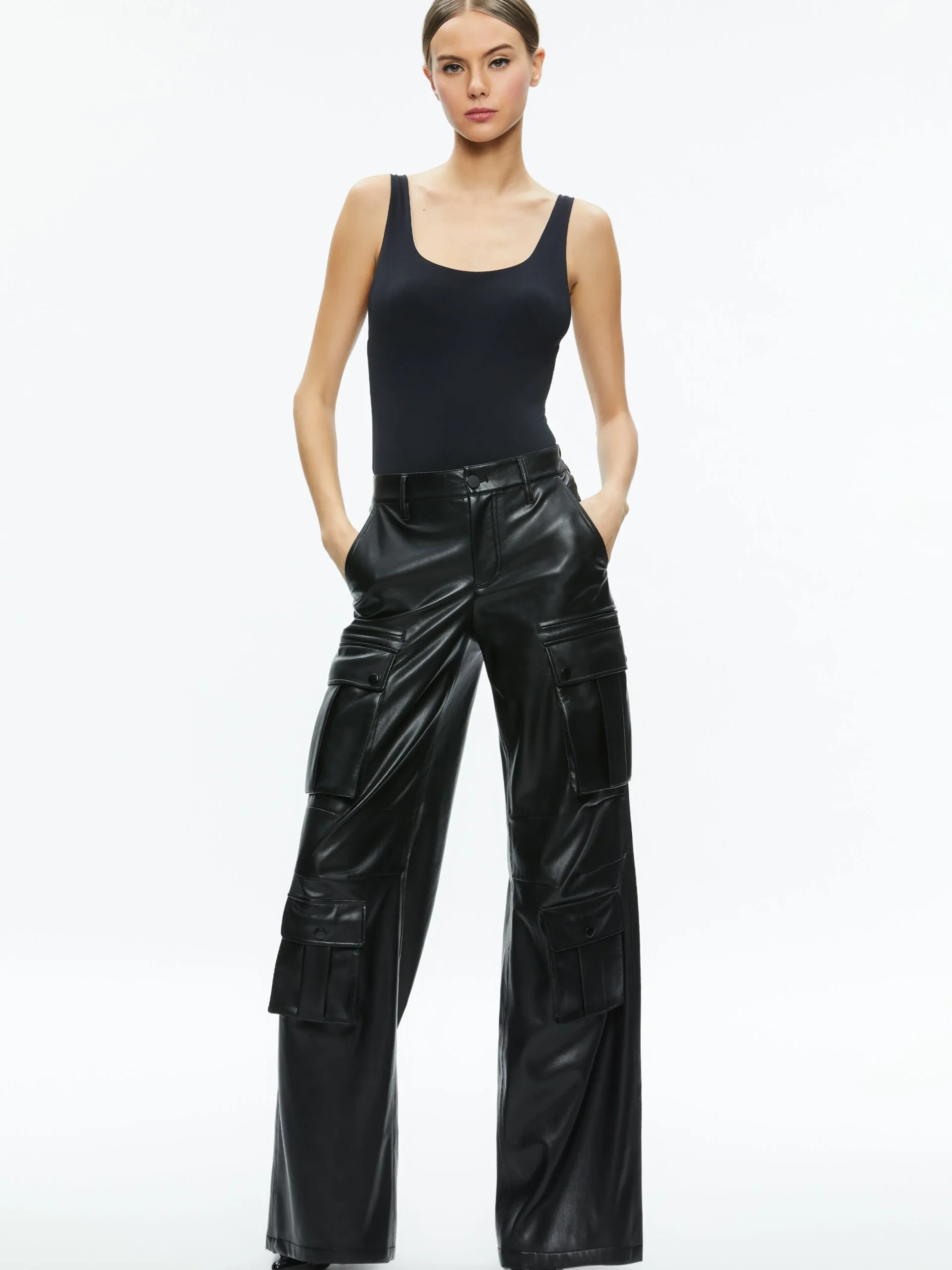 Alice and Olivia ESSENTIALS|VALENTINE'S DAY EDIT*REMY SCOOP REVERSIBLE BODYSUIT