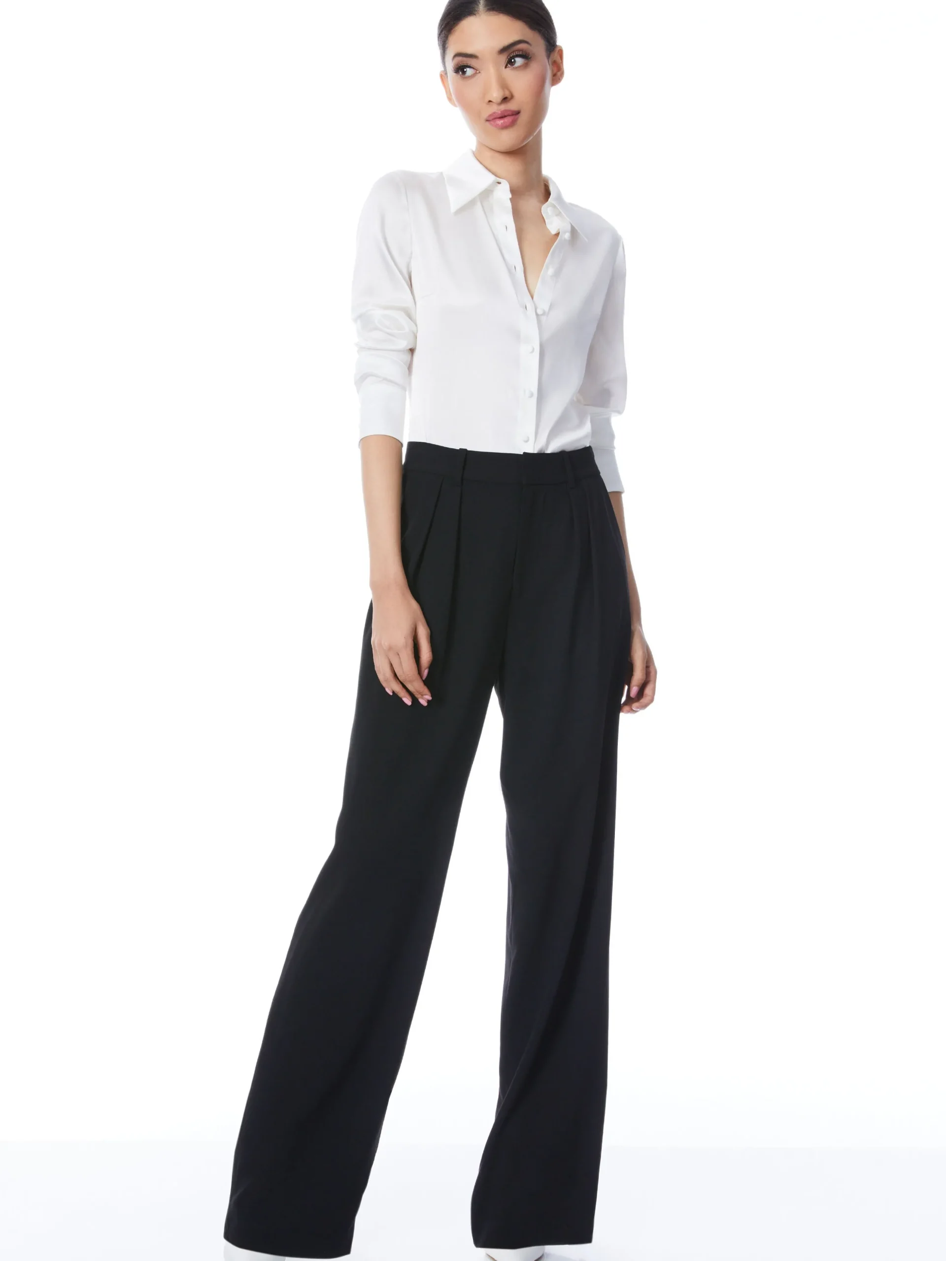 Alice and Olivia ESSENTIALS|THE WORKWEAR EDIT*WILLA FITTED PLACKET TOP